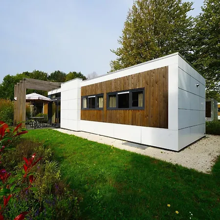 Chalet Modern With Dishwasher, Near The Efteling Kaatsheuvel
